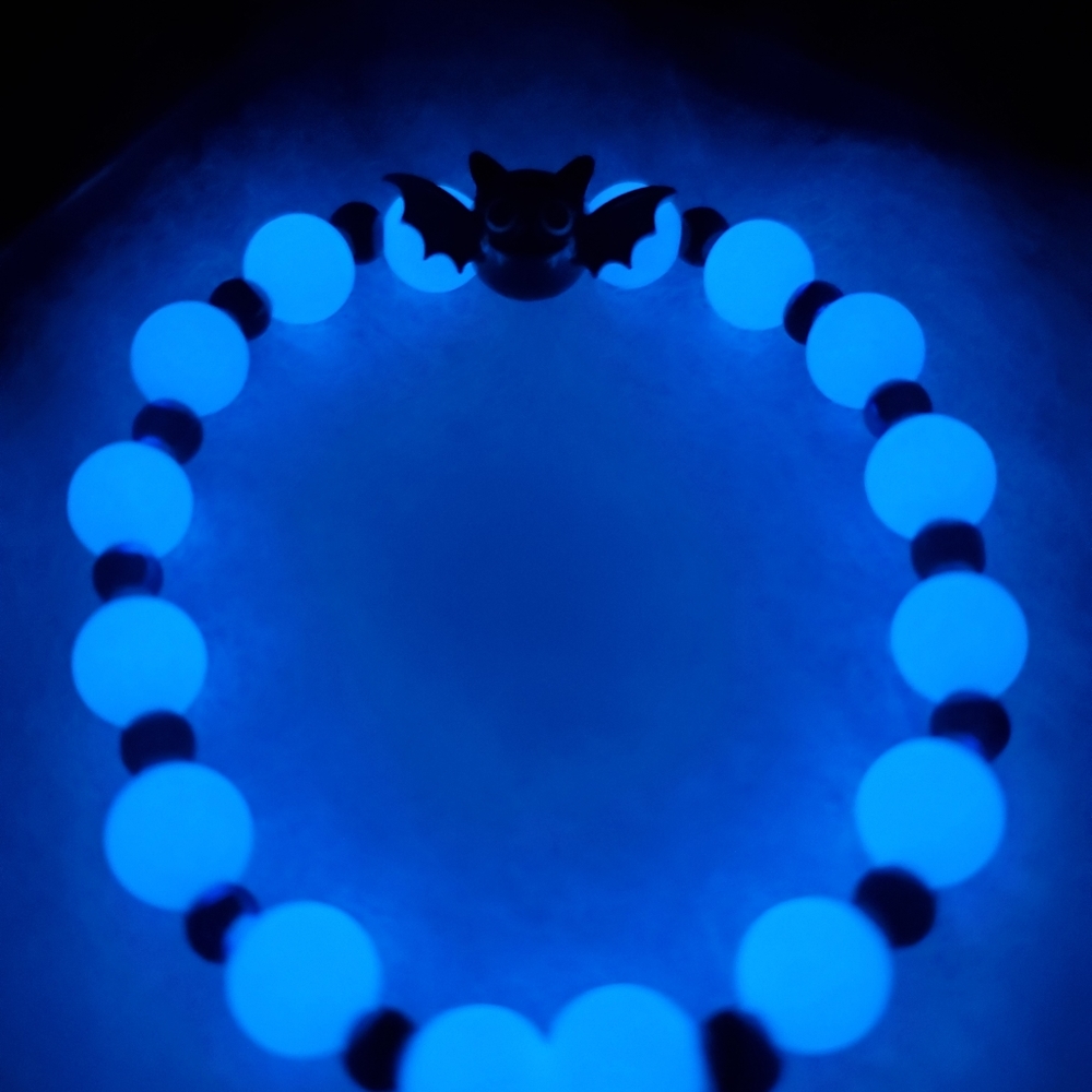 Bracelets - Picture 14 of 16